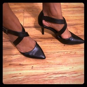 Black Life Stride Pumps with Soft Systems